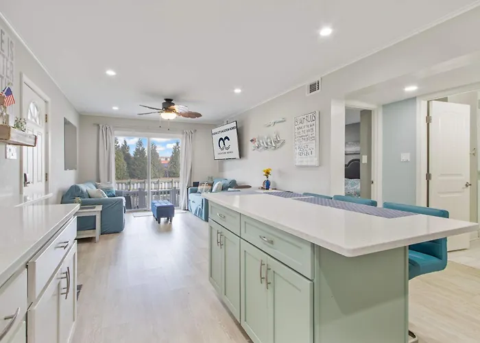 110a Newport Bay